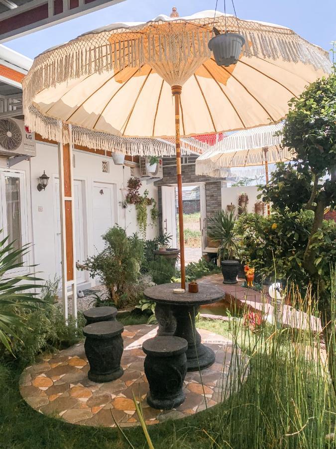 Tropical Paradiso Homestay Banyuwangi  Kültér fotó