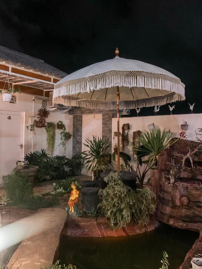 Tropical Paradiso Homestay Banyuwangi  Kültér fotó